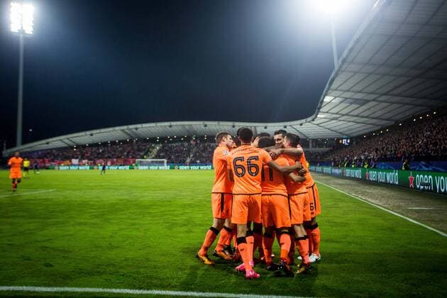 MARIBOR, SLOVENIA - OCTOBER 17: Players of Liverpool FC celebrate after scoring first goal during UEFA Champions League 2017 18 group E match between NK Maribor and Liverpool FC at Stadium Ljudski vrt, on October 17, 2017 in Maribor, Slovenia. (Photo by Vid Ponikvar Sportida) Football  Copyright: xVidxPonikvarx xSportidax