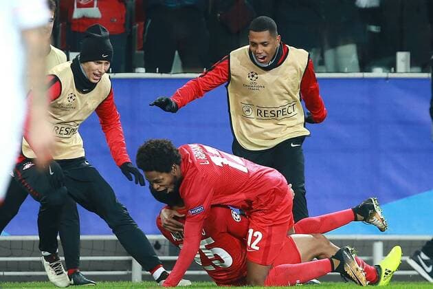 October 18, 2017 - Moscow, Russia - October 17, 2017. Russia, Moscow, Otkritie Arena Stadium. Spartak s players celebrate scoring a goal in the 2017 18 UEFA Champions League s group stage match between Spartak (Moscow, Russia) and Sevilla FC Soccer 2017: Champions League: Spartak Moscow vs Sevilla FC  - ZUMAl75_ 20171018_zaf_l75_019 Copyright: xDmitryxGolubovichx