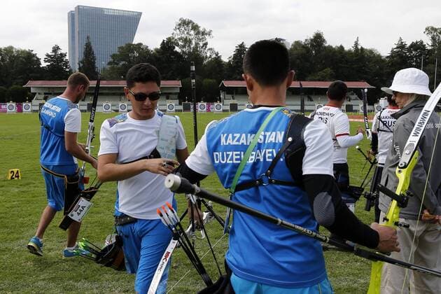 The Kazakhstan team members Oibek Saidiyev, Denis Gankin and Sultan Duzelbayev compete during the male recuve bow event as part of the outdoor World Archery Championships in Mexico City, Mexico, 17 October 2017. The World Championships will continue until the weekend, when the competition will be moved to the Main Square of the capital. World Archery Championships in Mexico !ACHTUNG: NUR REDAKTIONELLE NUTZUNG!  Copyright: xJoséxMéndezx MEX002 20171018-636438856872143261