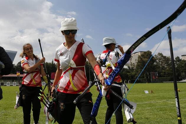 The Spain team members Alicia Marin, Celia Castanos and Monica Galisteo compete during the female recuve bow event as part of the outdoor World Archery Championships in Mexico City, Mexico, 17 October 2017. The World Championships will continue until the weekend, when the competition will be moved to the Main Square of the capital. World Archery Championships in Mexico !ACHTUNG: NUR REDAKTIONELLE NUTZUNG!  Copyright: xJoséxMéndezx MEX009 20171018-636438858881423261
