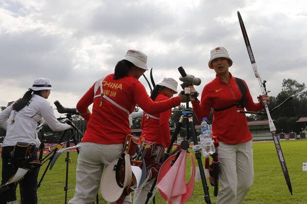The China team members Zhang Dan, Cao Hui and Lan Lu compete during the female recuve bow event as part of the outdoor World Archery Championships in Mexico City, Mexico, 17 October 2017. The World Championships will continue until the weekend, when the competition will be moved to the Main Square of the capital. World Archery Championships in Mexico !ACHTUNG: NUR REDAKTIONELLE NUTZUNG!  Copyright: xJoséxMéndezx MEX012 20171018-636438860165303261