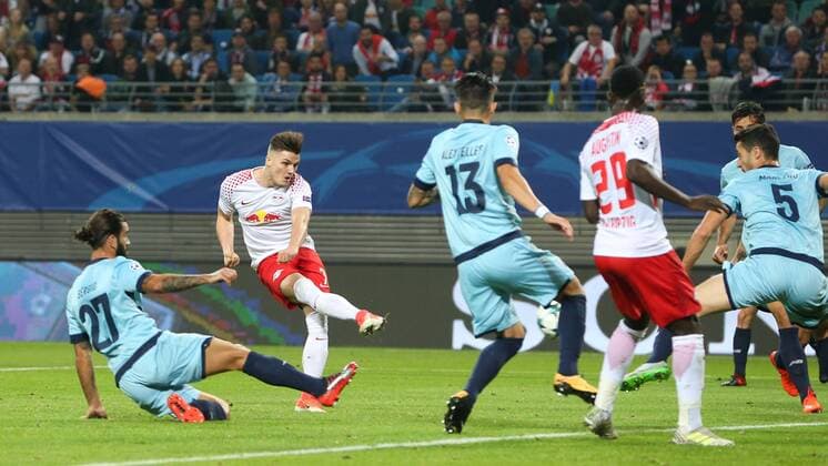 Marcel Sabitzer (RB Leipzig) - Gruppenspiel G Champions League Saison 2017-2018 RasenBallsport Leipzig vs. FC Porto in der RB Arena in Leipzig - Aktion,Deutschland, Fußball, Mann, Maenner,17.10.2017