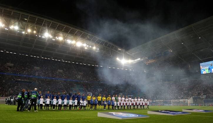 GER, UEFA Champions League, Vorrunde, RasenBallsport Leipzig vs FC Porto 17.10.17 , Leipzig, Red Bull Arena, GER, Saison 2017 2018, UEFA Champions League, Vorrunde, Gruppe G, 03. Spieltag, RasenBallsport Leipzig vs FC Porto im Bild beide Mannschaften stehen auf dem Platz