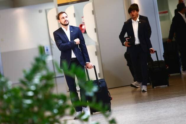 SOCCER - UEFA EL, Atiker vs RBS, preview SALZBURG,AUSTRIA,18.OCT.17 - SOCCER - UEFA Europa League, Atiker Konyaspor vs Red Bull Salzburg, preview, departure of RBS from the Salzburg airport. Image shows Andreas Ulmer (RBS). GEPAxpictures xFelixxRoittner