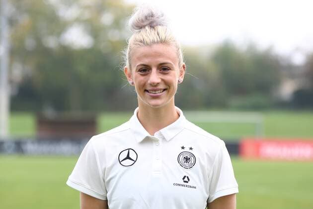 18.10,2017 xcex Mainz-Kastel, KFV-Stadion, Deutsche Frauen Nationalmannschaft (DFB), DFB Frauen Mannschaftsfoto und Training Frauenfußball-Nationalmannschaft Johanna Elsig ( 2, DFB)