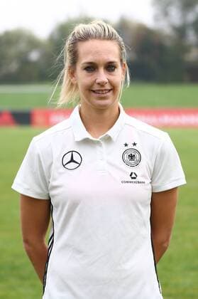 18.10,2017 xcex Mainz-Kastel, KFV-Stadion, Deutsche Frauen Nationalmannschaft (DFB), DFB Frauen Mannschaftsfoto und Training Frauenfußball-Nationalmannschaft Lena Goeßling ( 8, DFB)