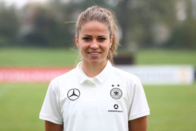 18.10,2017 xcex Mainz-Kastel, KFV-Stadion, Deutsche Frauen Nationalmannschaft (DFB), DFB Frauen Mannschaftsfoto und Training Frauenfußball-Nationalmannschaft Melanie Leupolz ( 13, DFB)