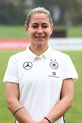 18.10,2017 xcex Mainz-Kastel, KFV-Stadion, Deutsche Frauen Nationalmannschaft (DFB), DFB Frauen Mannschaftsfoto und Training Frauenfußball-Nationalmannschaft Anna Blässe ( 14, DFB)