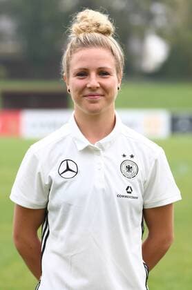 18.10,2017 xcex Mainz-Kastel, KFV-Stadion, Deutsche Frauen Nationalmannschaft (DFB), DFB Frauen Mannschaftsfoto und Training Frauenfußball-Nationalmannschaft Svenja Huth ( 19, DFB)