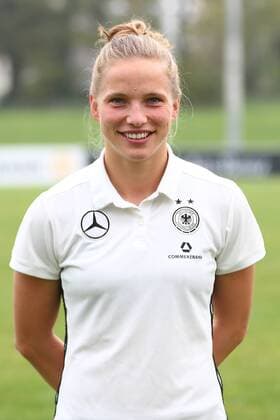 18.10,2017 xcex Mainz-Kastel, KFV-Stadion, Deutsche Frauen Nationalmannschaft (DFB), DFB Frauen Mannschaftsfoto und Training Frauenfußball-Nationalmannschaft Tabea Kemme ( 22, DFB)