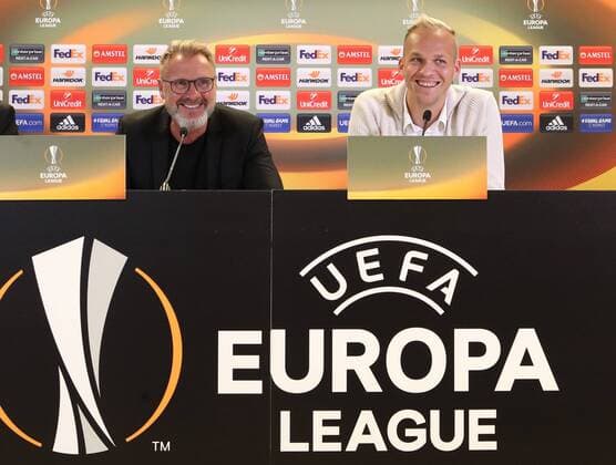 SOCCER - EL, A.Wien vs Rijeka, preview VIENNA,AUSTRIA,18.OCT.17 - SOCCER - UEFA Europa League, FK Austria Wien vs HNK Rijeka, preview, press conference PK Pressekonferenz of A.Wien. Image shows head coach Thorsten Fink (A.Wien) and Raphael Holzhauser (A.Wien). GEPAxpictures xChristianxOrt