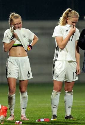 18.10.2017 Belgrade Serbia-Germany U19-Under 19 International Friendly Länderspiel match men s football Janina Minge(L) with Annalena Rieke (r) Germany after lost match : 