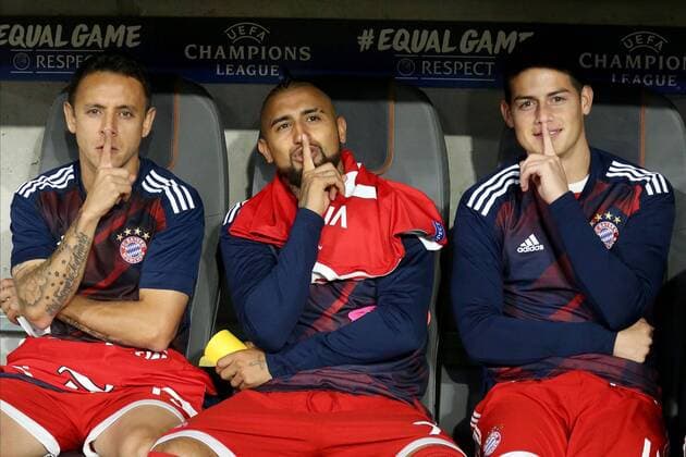 Bilder des Tages - SPORT Rafinha (FC Bayern Muenchen 13) Arturo Vidal (FC Bayern Muenchen 23) Corentin Tolisso (FC Bayern Muenchen 24) auf der Bank, FC Bayern Muenchen vs. Celtic Glasgow, Champions League, Fussball, 18.10.2017, Muenchen Copyright: xLanger Eibner-Pressefotox EP_HLR