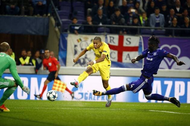 Kylian Mbappe forward of PSG scores and Kara Serigne Modou Mbodji defender of RSC Anderlecht FOOTBALL : RSC Anderlecht vs Paris Saint Germain - Ligue des Champions - 18 10 2017 PhotoNews Panoramic  775030940