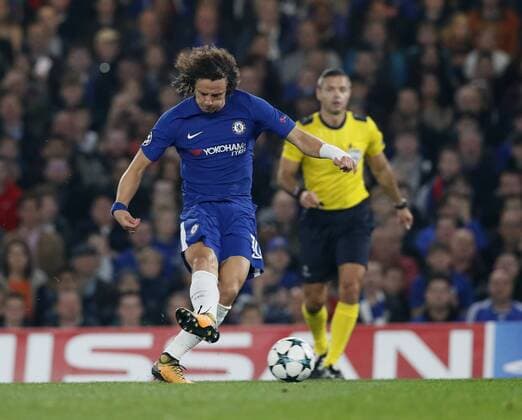 Fußball, CL, FC Chelsea - AS Rom Chelsea s David Luiz scoring his sides opening goal during the champions league group match at Stamford Bridge Stadium, London. Picture date 18th October 2017. Picture credit should read: David Klein Sportimage EDITORIAL USE ONLY. No use with unauthorised audio, video, data, fixture lists, club league logos or live services. Online in-match use limited to 120 images, no video emulation. No use in betting, games or single club league player publications.