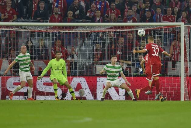 18.10.2017, Fussball UEFA Champions League 2017 2018, Gruppenphase, 3.Spieltag, FC Bayern München - Celtic Glasgow, in der Allianz-Arena München, Joshua Kimmich (FC Bayern München) trifft hier zum 2:0