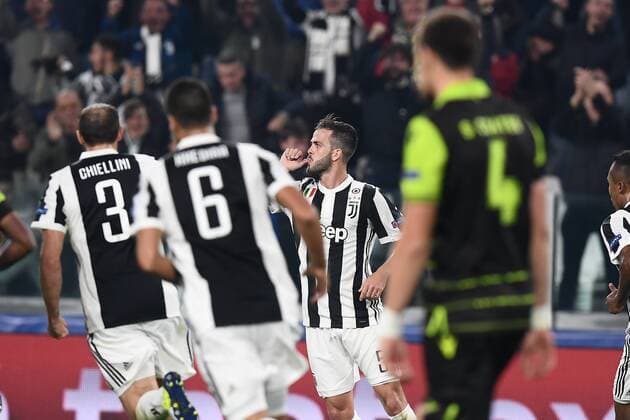 Fußball, CL, Juventus Turin - Sporting Lissabon Mg Torino 18 10 2017 - Champions League Juventus-Sporting foto Matteo Gribaudi Image nella foto: esultanza gol Miralem Pjanic 