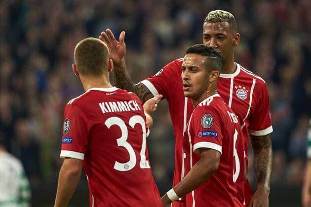 Muenchen, Deutschland 17.10.2017, UEFA Champions League - 2017 18 Season, Gruppenphase - Gruppe B - 3. Spieltag, FC Bayern Muenchen - Celtic Glasgow , Torjubel bei Joshua Kimmich (FCB), Thiago (FCB) und Jerome Boateng (FCB) v.l. ( DeFodi501