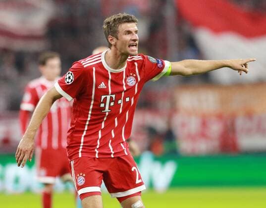 Thomas Müller (FC Bayern) gibt Anweisungen Fussball UEFA Champions League FC Bayern München - Celtic FC 18.10.2017