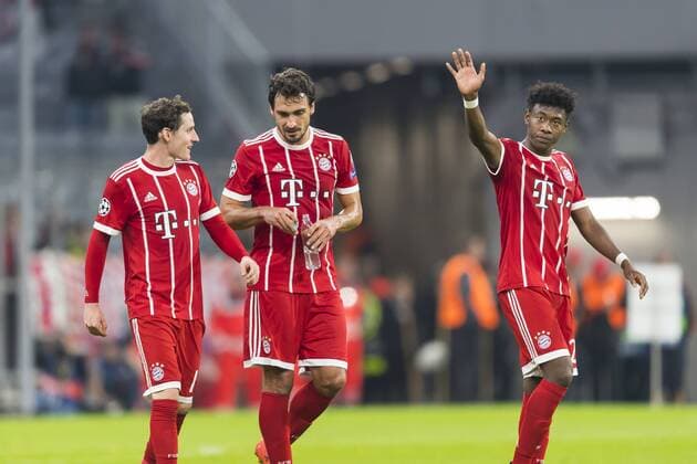 GER, UEFA CL, FC Bayern Muenchen (GER) vs Celtic Glasgow (GB) 18.10.2017, Allianz Arena, Muenchen, GER, UEFA CL, FC Bayern Muenchen (GER) vs Celtic Glasgow (GB), Gruppe B, im Bild Sebastian Rudy (FCB 19) Mats Hummels (FCB 5) David Alaba (FCB 27)