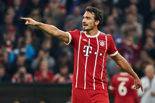 Muenchen, Deutschland 17.10.2017, UEFA Champions League - 2017 18 Season, Gruppenphase - Gruppe B - 3. Spieltag, FC Bayern Muenchen - Celtic Glasgow , Mats Hummels (FCB) gestikuliert ( DeFodi501