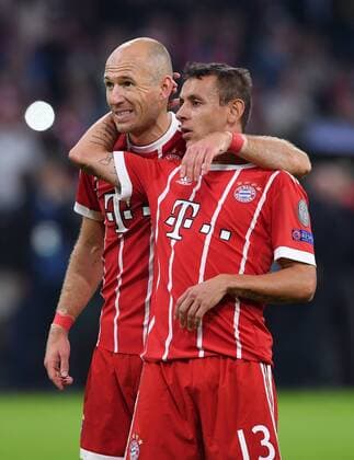 FUSSBALL CHAMPIONS LEAGUE SAISON 2017 2018 GRUPPENPHASE FC Bayern Muenchen - Celtic Glasgow 18.10.2017 Arjen Robben (li) und Rafinha (re, beide FC Bayern Muenchen) Muenchen