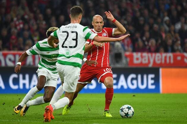 18.10.2017, xjhx, Fussball Champions League, FC Bayern Muenchen - Celtic Glasgow, emspor, v.l. Scott Sinclair (Celtic FC), Mikael Lustig (Celtic FC), Arjen Robben (FCB - FC Bayern Muenchen) Muenchen