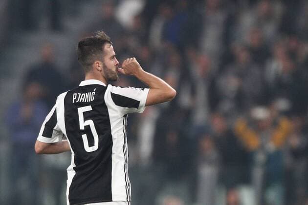 October 18, 2017 - Athens, Greece - Juventus midfielder Miralem Pjanic (5) celebrates after scoring his goal during the Uefa Champions League group stage football match n.3 JUVENTUS - SPORTING on 18 10 2017 at the Allianz Stadium in Turin, Italy. Juventus v Sporting CP - UEFA Champions League  - ZUMAn230 20171018_zaa_n230_116 Copyright: xMatteoxBottanellix