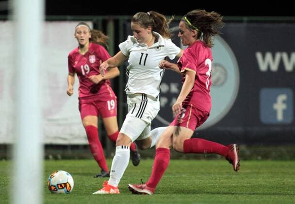 18.10.2017 Belgrade Serbia-Germany U19-Under 19 International Friendly Länderspiel match women s football Anna Weis(c) Germany,Milica Stevanovic(r) Serbia : 