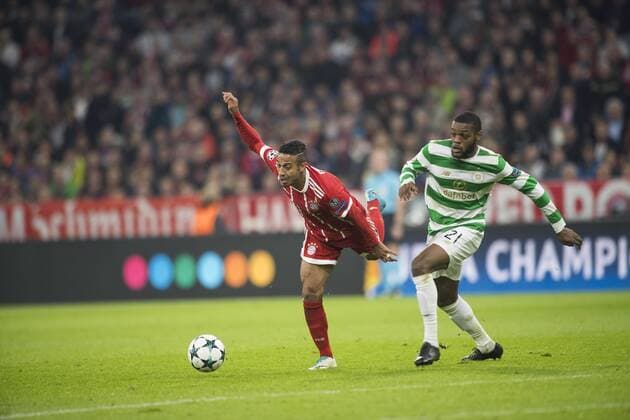Fussball Champions League Begegnung FC Bayern Muenchen vs. Celtic Glasgow, Allianz Arena Muenchen. 18.10.2017 Im Bild: Thiago, Olivier Ntcham Â