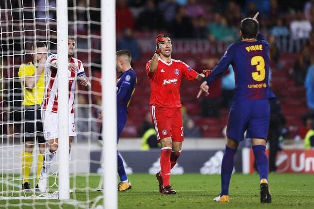 Silvio Proto (Olympiacos), Gerard Pique (Barcelona), OCTOBER 18, 2017 - Football Soccer : UEFA Champions League Group D match between FC Barcelona Barca 3-1 Olympiacos at Camp Nou stadium in Barcelona, Spain. Noxthirdxpartyxsales  (oqma023920)