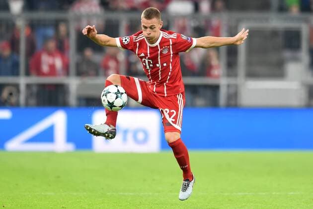 Fußball - Champions League - 03. Spieltag FC Bayern München - Celtic Glasgow am 18.10.2017 in der Allianz Arena in München Joshua Kimmich (Muenchen) am Ball.
