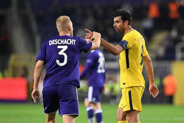 Fussball, UEFA Champions League, Saison 2017 2018, Spieltag 3, RSC Anderlecht vs Paris Saint Germain FC , 18.10.2017, Stock Stadion, Anderlecht, Olivier Deschacht RSC Anderlecht, Thiago Motto, Paris SG