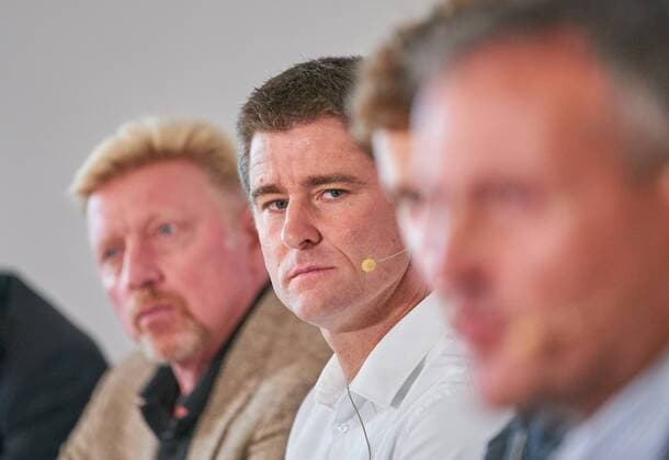 DTB Podiumsdiskussion ueber die Entwicklung des Herrentennis mit Boris BECKER, GER, DTB-Sportdirektor Klaus Eberhard, Davis Cup-Kapitaen Michael Kohlmann, Dr. Peter Auernhammer, BTV Vizepraesident, Turnierdirektor der Wolffkran Open in Ismaning bei Muenchen , 17.10.2017