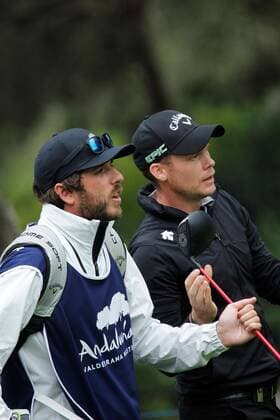 English golf player James Morrison (R) walks during round one of the Andalucía Valderrama Masters, played at Valderrama Royal Club in Sotogrande, Cadiz, sourthern of Spain on 19 October 2017. Andalucía Valderrama Masters !ACHTUNG: NUR REDAKTIONELLE NUTZUNG!  Copyright: xA.xCarrascoxRagelx GRAF2268 20171019-636440300829804794