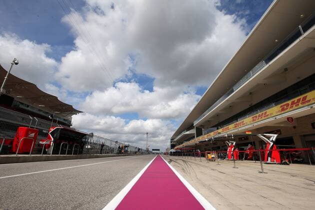 19.10.2017 - Pit lane atmosphere United States Grand Prix, Austin 19 - 22 October 2017 19.10.2017 - Pit lane atmosphere 