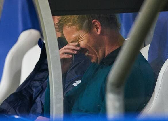 Julian NAGELSMANN, Chef-Trainer TSG Hoffenheim, Halbfigur , Aktion, Einzelbild, Portrait, Portraet, Einzelaktion Emotionen, enttaeuscht, Enttaeuschung, Frust, frustriert, Trauer ,traurig, verzweifelt, Verzweiflung TSG 1899 HOFFENHEIM - ISTANBUL Basaksehir Gruppe C, Fussball UEFA EURO EM Europameisterschaft Fussball League, Hoffenheim, 19.10.2017 EL Saison 2017 2018