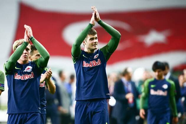 Bilder des Tages - SPORT SOCCER - UEFA EL, Atiker vs RBS KONYA,TURKEY,19.OCT.17 - SOCCER - UEFA Europa League, Atiker Konyaspor vs Red Bull Salzburg. Image shows Xaver Schlager and Duje Caleta-Car (RBS). GEPAxpictures xFelixxRoittner