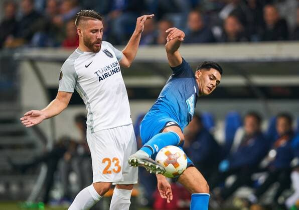 Nadiem AMIRI, Hoff 18 Zweikampf , Aktion um den Ball gegen Tunay TORUN 23 TSG 1899 HOFFENHEIM - ISTANBUL Basaksehir Gruppe C, Fussball UEFA EURO EM Europameisterschaft Fussball League, Hoffenheim, 19.10.2017 EL Saison 2017 2018