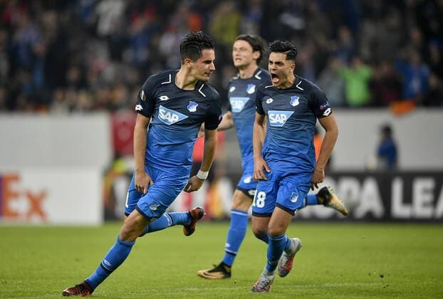 TOR zum 1:0 durch Benjamin Hübner TSG 1899 Hoffenheim Torjubel mit Nadiem Amiri TSG 1899 Hoffenheim Nico Schulz TSG 1899 Hoffenheim TSG 1899 Hoffenheim vs Istanbul BB Medipol Basaksehir Europa League 19.10.2017 TSG 1899 Hoffenheim vs Istanbul BB Medipol Basaksehir