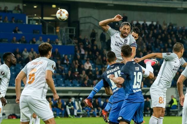 Sinsheim, Deutschland 19.10.2017, UEFA Europa League - 2017 18 Season, Gruppenphase - Gruppe C - 3. Spieltag, TSG 1899 Hoffenheim - Istanbul Basaksehir , Tor zum 1:0 Torschuetze Benjamin Huebner (TSG) ( DeFodi507