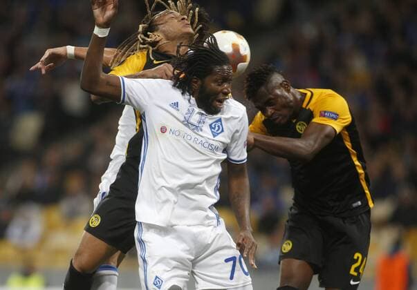 October 19, 2017 - Dieumerci Mbokani (C) of Dynamo vies for the ball with Kasim Nuhu (R) and Kevin Mbabu (L) of Young Boys during t the UEFA Europa League Group B soccer match between FC Dynamo Kyiv and FC Young Boys at the NSK Olimpiyskyi in Kyiv, Ukraine, October 19, 2017. The UEFA Europa League Group B soccer match between FC Dynamo Kyiv and FC Young Boys at the NSK Olimpiyskyi in Kyiv. - ZUMAs334 80531901st Copyright: xAnatoliixStepanovx