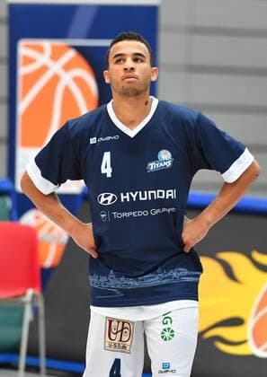 Noah Berge (Dresden), Dresden Titans gegen Scanplus Baskets Elchingen, Basketball, 2. Bundesliga ProB der Männer, Saison 2017 2018, Dresden, Margon Arena, 15.10.2017,