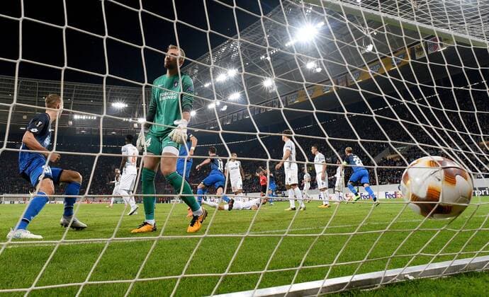 19.10.2017, xfux, Fussball Europa League, TSG 1899 Hoffenheim - Istanbul Basaksehir FK, emspor , v.l. Benjamin Huebner (1899 Hoffenheim), Mert Guenok (Istanbul Basaksehir FK) Goal scored, Tor zum 1:0 Sinsheim