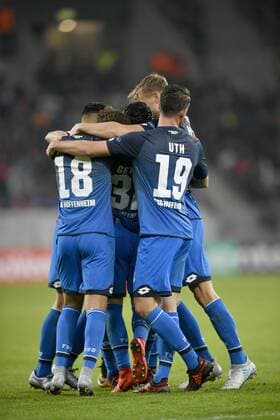TOR zum 1:0 durch Benjamin Hübner TSG 1899 Hoffenheim Torjubel TSG 1899 Hoffenheim vs Istanbul BB Medipol Basaksehir Europa League 19.10.2017 TSG 1899 Hoffenheim vs Istanbul BB Medipol Basaksehir