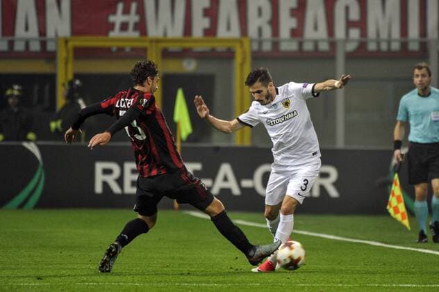 19th October 2017, San Siro, Milan, Italy; Manuel Locatelli of Milan competes for the ball with H& xe9;lder Lopes of Aek Athens during the UEFA Europa League football, AC Milan versus AEK Athens;  ActionPlus11941551