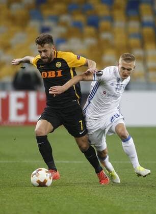 October 19, 2017 - Miralem Sulejmani (L ) of Young Boys vies for the ball with Vitaliy Buyalskiy ( R) of Dynamo during the UEFA Europa League Group B soccer match between FC Dynamo Kyiv and FC Young Boys at the NSK Olimpiyskyi in Kyiv, Ukraine, October 19, 2017. The UEFA Europa League Group B soccer match between FC Dynamo Kyiv and FC Young Boys at the NSK Olimpiyskyi in Kyiv. - ZUMAs334 80533893st Copyright: xAnatoliixStepanovx
