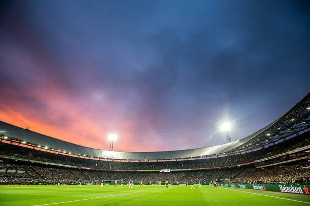 ROTTERDAM - Feyenoord Ð Zorja Loehansk , voetbal , play-offs europa league , Feyenoord stadion de Kuip , 28-08-2014 , Stadion overzicht foto van de zonsondergang tijdens de wedstrijd Feyenoord Ð Zorja Loehansk