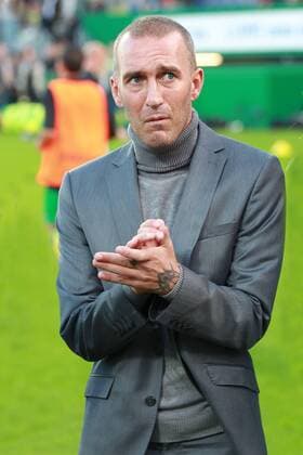 SITTARD- Voetbal, 13-09-2014, Offermans Joosten Stadion, Fortuna Sittard - Roda JC kerkrade, Jupiler League, seizoen 2014-2015, Fernando Ricksen bedankt zijn supporters fortuna sittard - roda jc