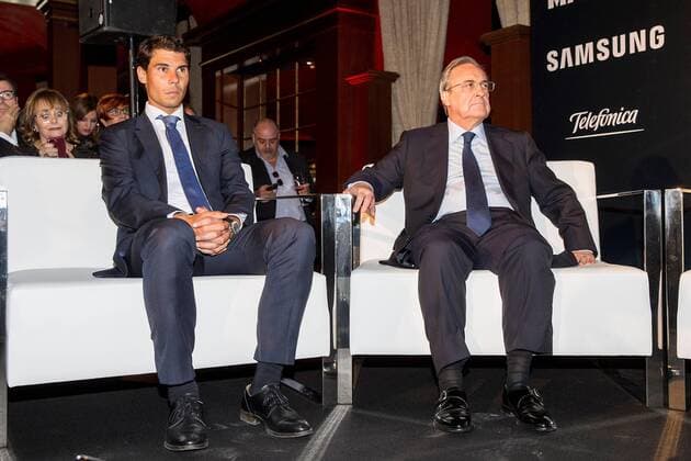 Spanish tennis player Rafael Nadaland Real Madrid s president Florentino Perez receive one of the awards of El Espanol newspaper from its director Pedro J.Ramirez during a gala at the Teatro Real in Madrid, 19 October 2017. Rafael Nadal, awarded by El Espanol Newspaper !ACHTUNG: NUR REDAKTIONELLE NUTZUNG!  Copyright: xRodrigoxJimenezx GRAF2502 20171020-636440909692536633